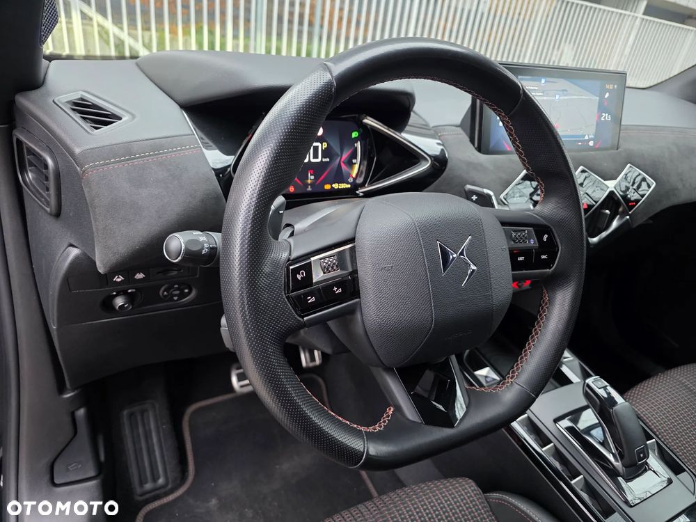 DS Automobiles DS 3 Crossback 1.2 PureTech Performance Line + - 7