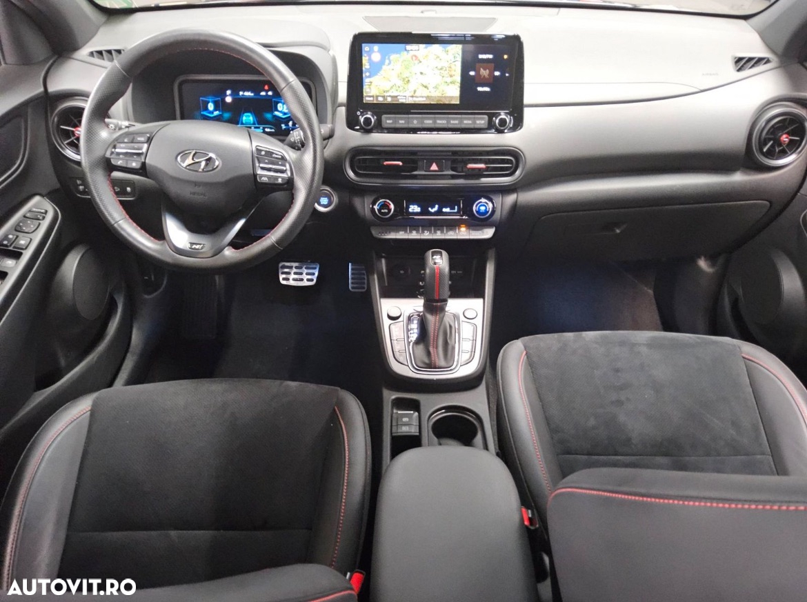 Hyundai KONA - 11