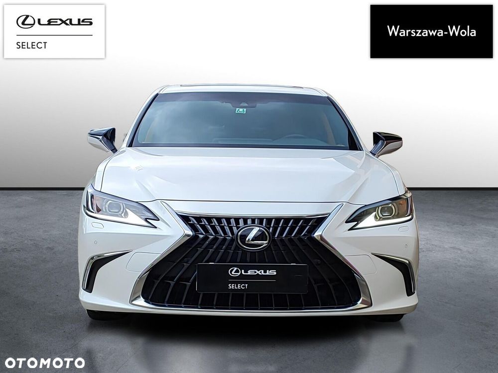 Lexus ES 300h Business Edition - 4