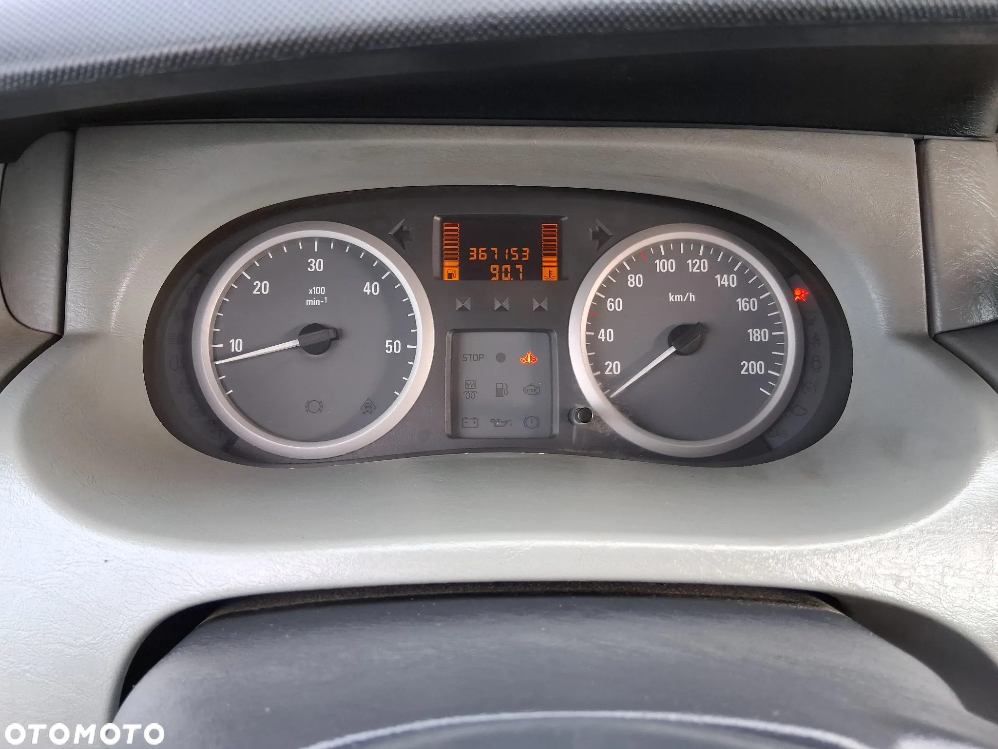 Opel Vivaro L2H1 2.9t - 17