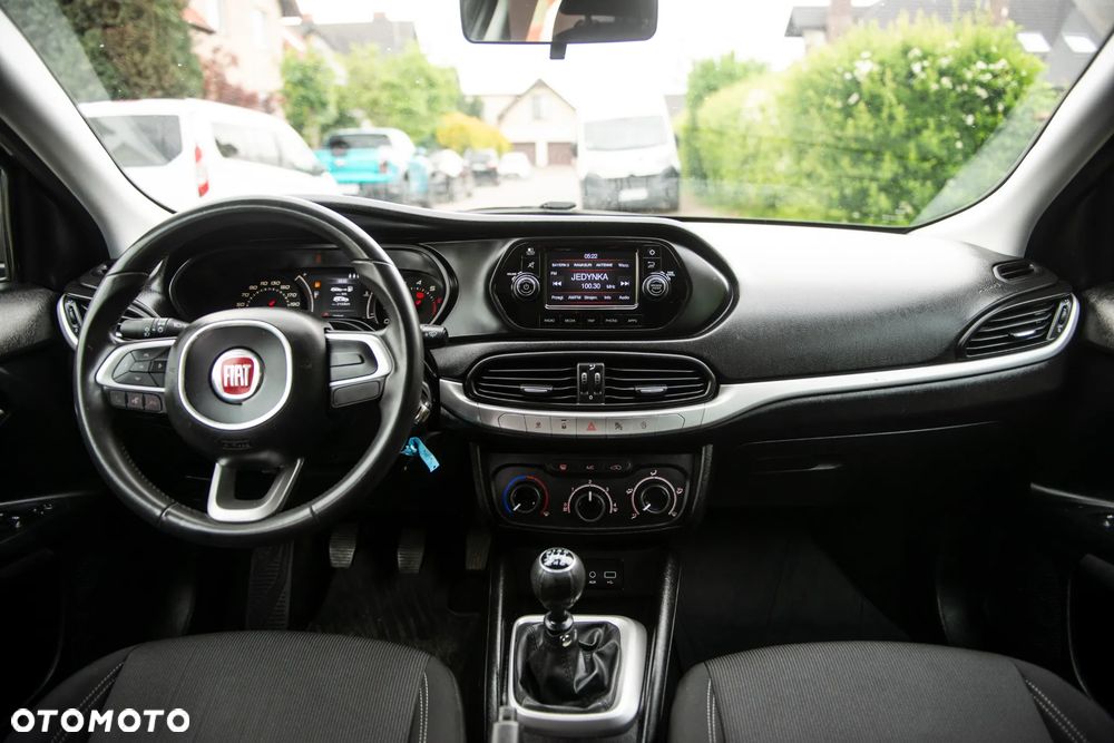 Fiat Tipo 1.4 T-Jet 16v Easy - 28