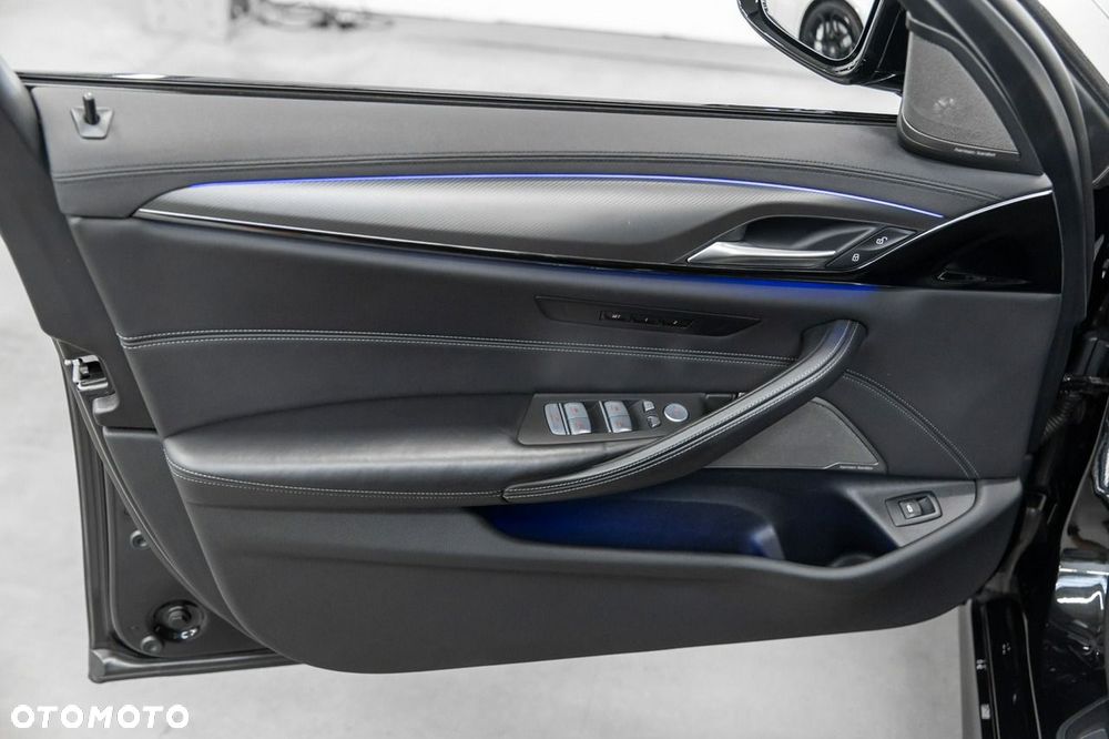 BMW M5 Competition - 33