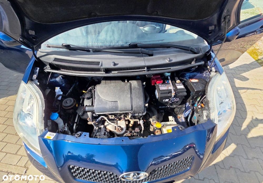 Toyota Yaris - 23