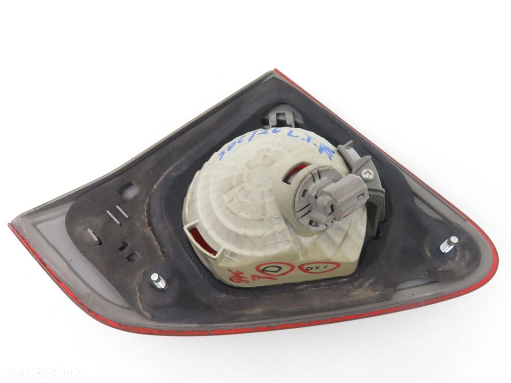 LAMPA LEWA TYLNA KLAPA TOYOTA COROLLA E12 SEDAN - 5