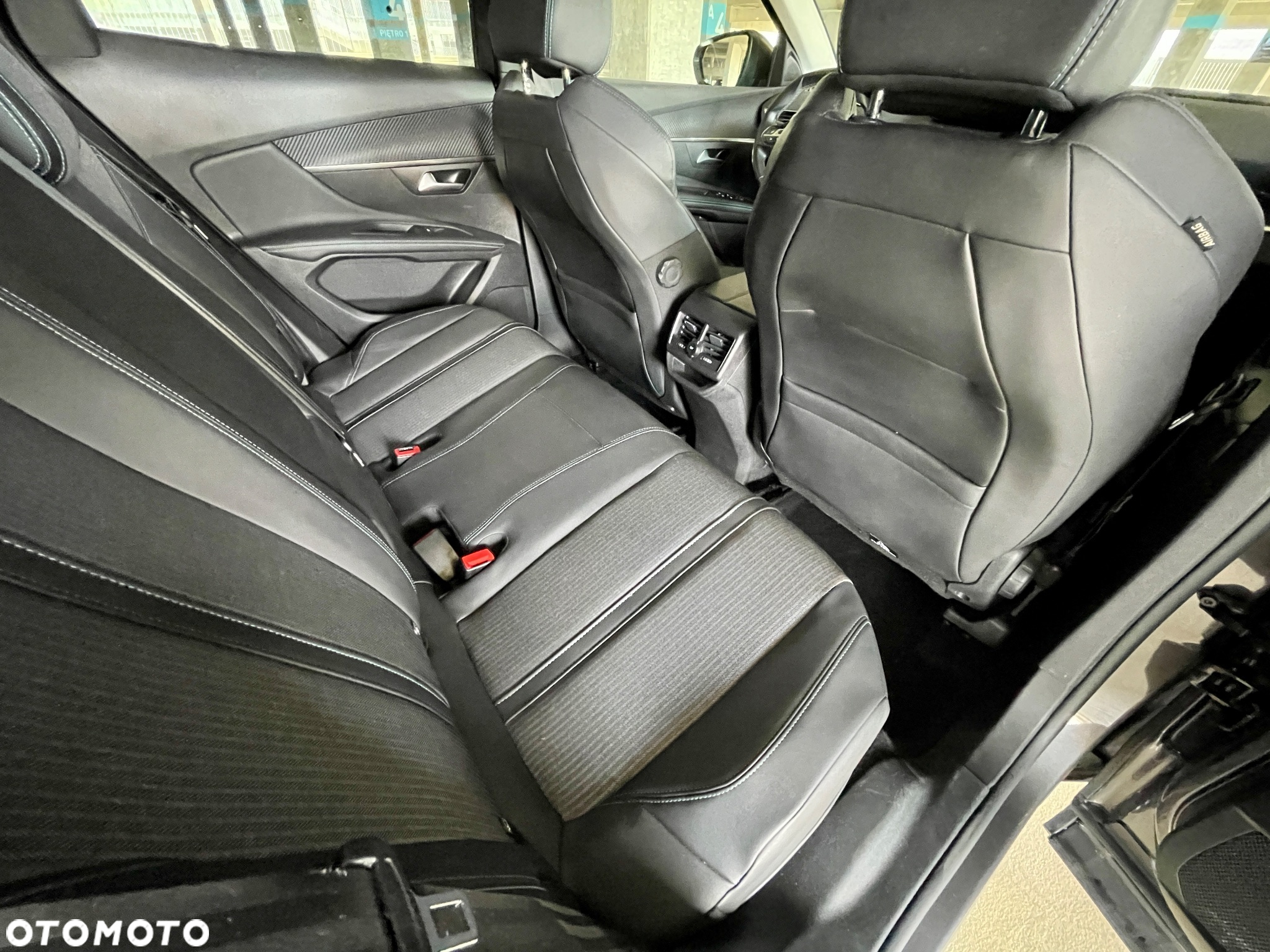 Peugeot 3008 Hybrid 225 e-EAT8 Allure - 21