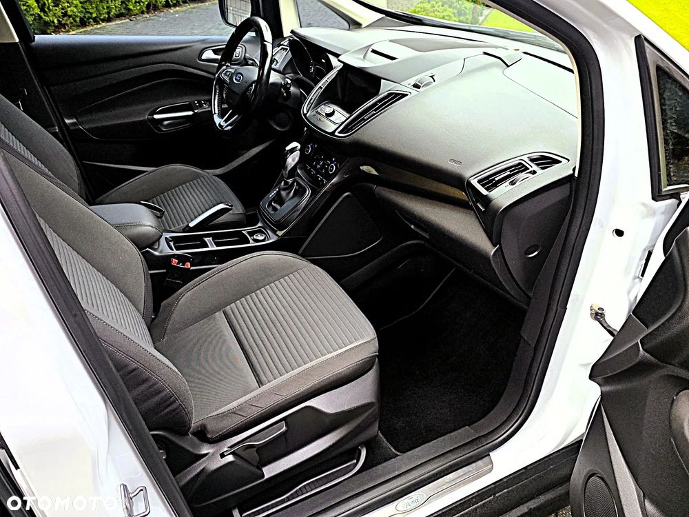 Ford Grand C-MAX - 13