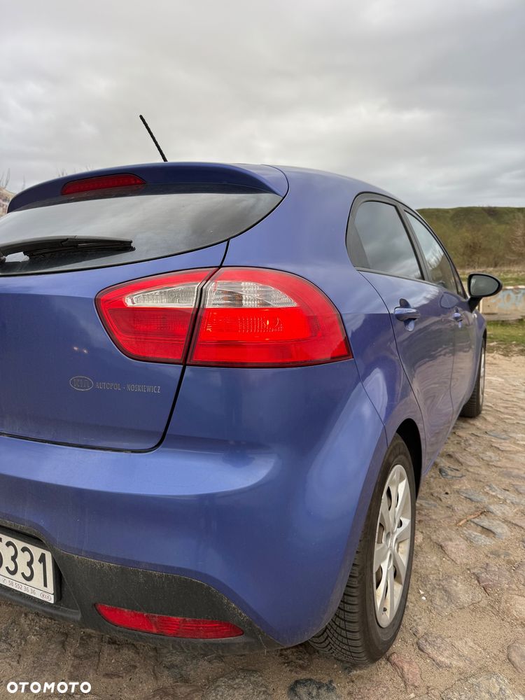 Kia Rio 1.4 M - 4
