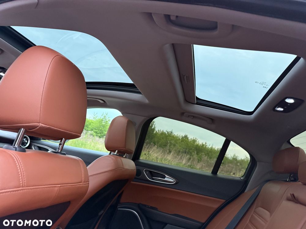 Alfa Romeo Giulia 2.0 Turbo Veloce TI Q4 - 19