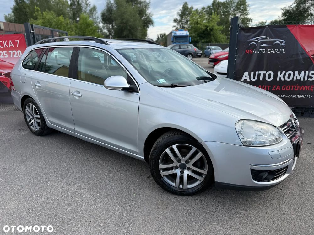 Volkswagen Golf 2.0 TDI DPF Highline - 9
