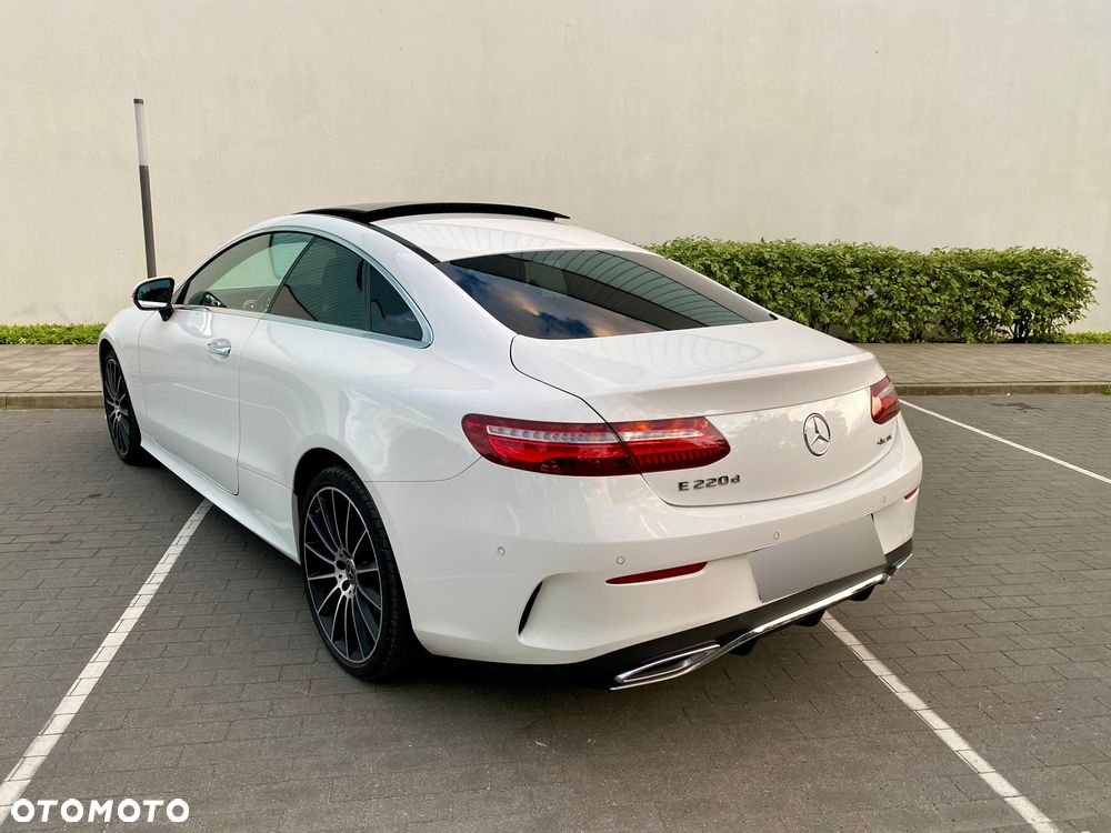 Mercedes-Benz Klasa E 220 d Coupe 4-Matic 9G-TRONIC - 3