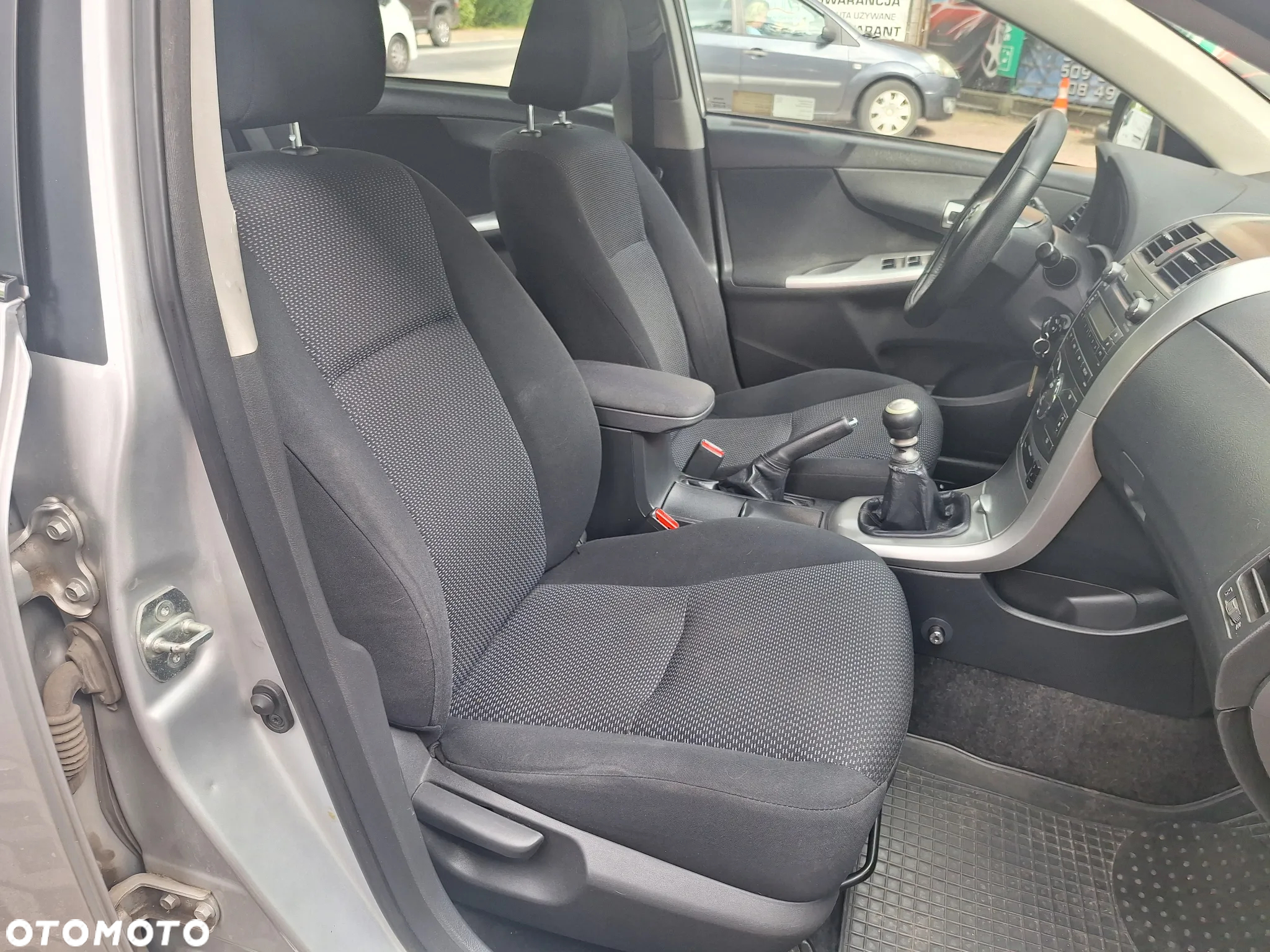 Toyota Corolla 1.6 Luna - 16