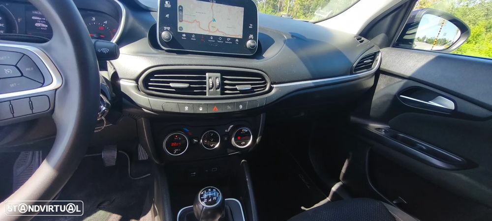 Fiat Tipo Station Wagon 1.3 M-Jet Lounge Tech - 14