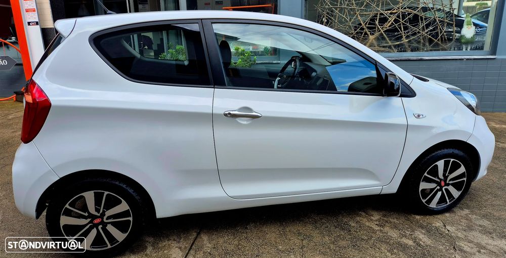 Kia Picanto 1.0 Fifa World Cup Edition - 24