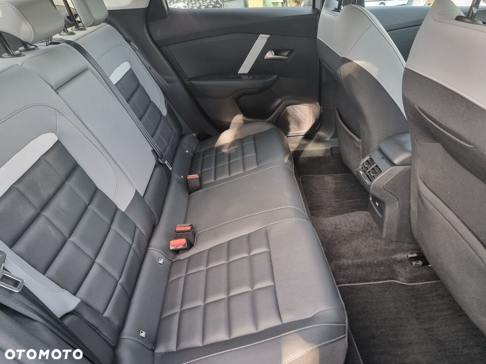 Citroën C4X 1.2 mHEV Max eDCT6 - 23