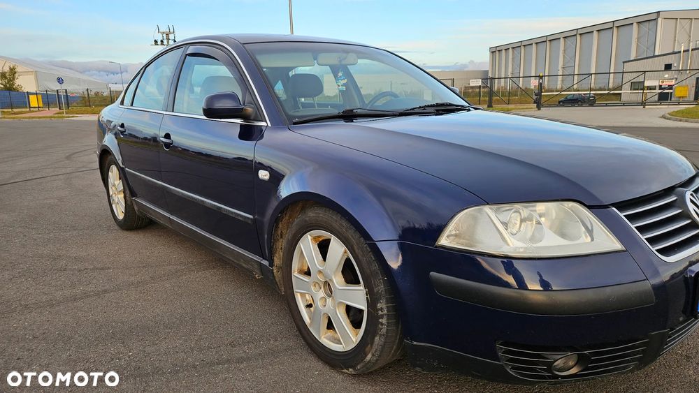Volkswagen Passat 1.8T Basis - 14