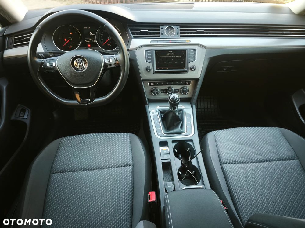 Volkswagen Passat 2.0 TDI SCR Business - 11