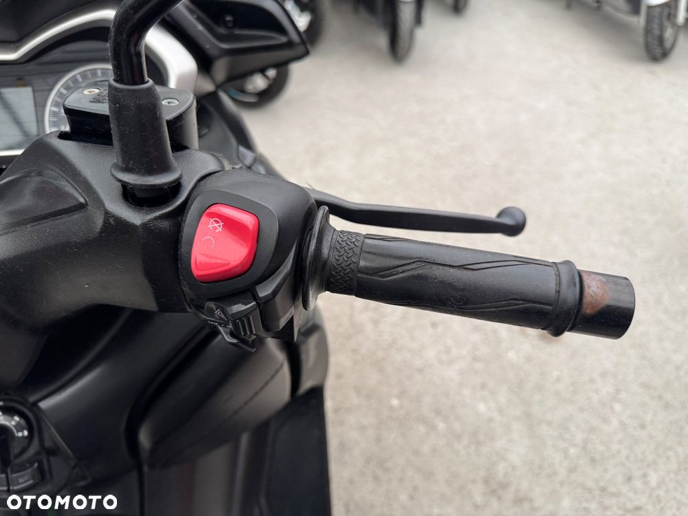Yamaha X-max - 11