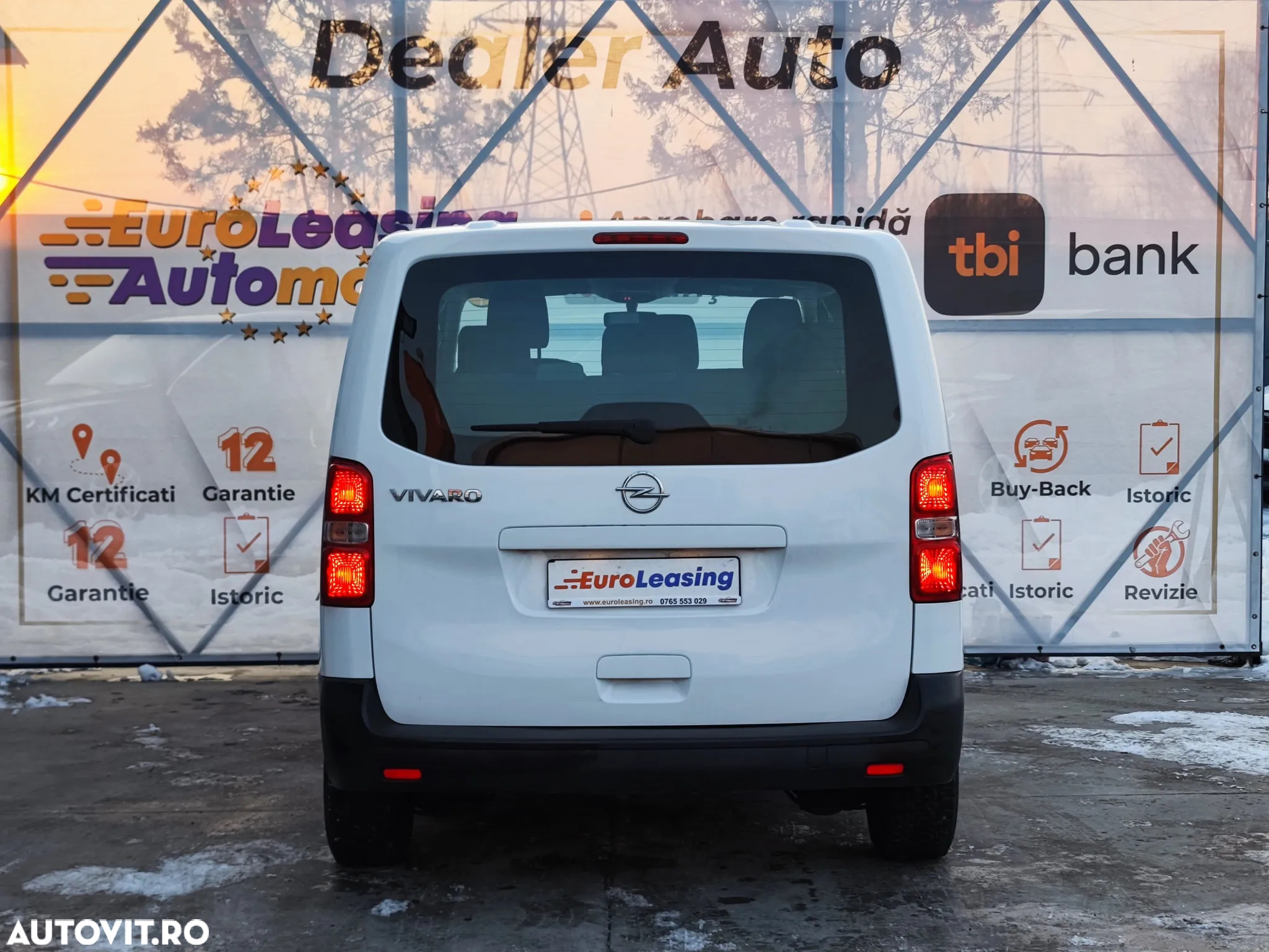 Opel Vivaro - 8