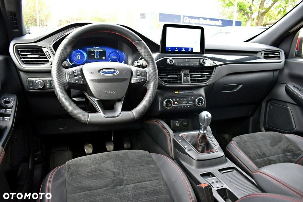 Ford Kuga 1.5 EcoBoost ST-LINE X - 14