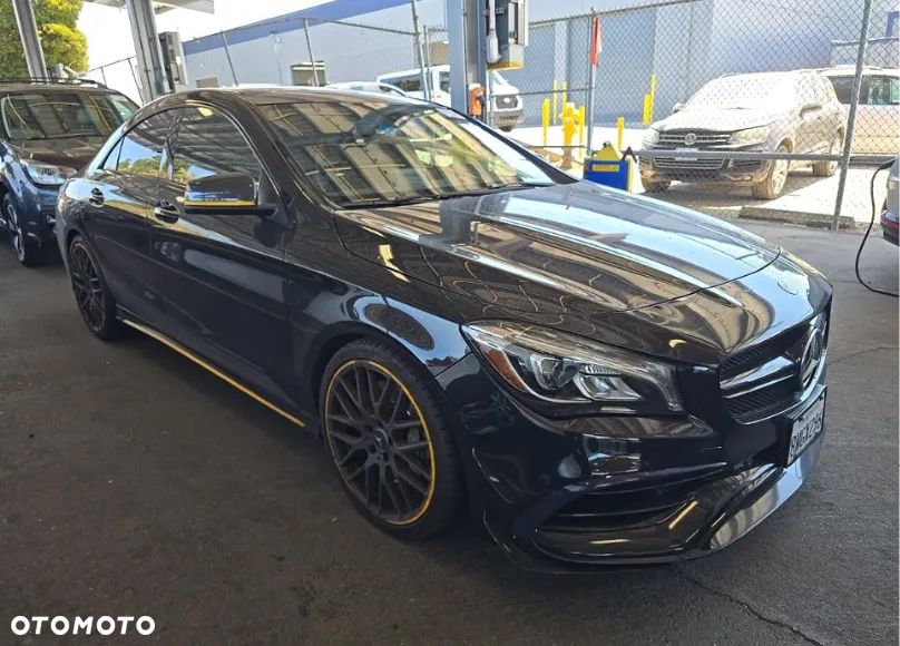 Mercedes-Benz CLA AMG 45 4Matic 7G-DCT - 3