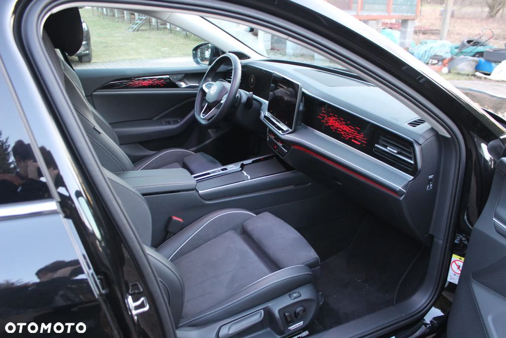 Volkswagen Passat 2.0 TDI EVO Elegance DSG - 17