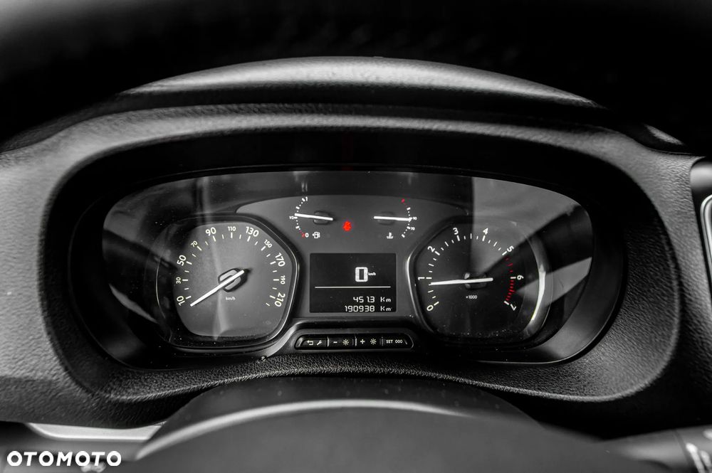 Peugeot Expert - 17
