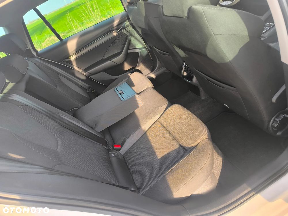 Skoda Octavia 2.0 TDI 4x4 Style DSG - 21