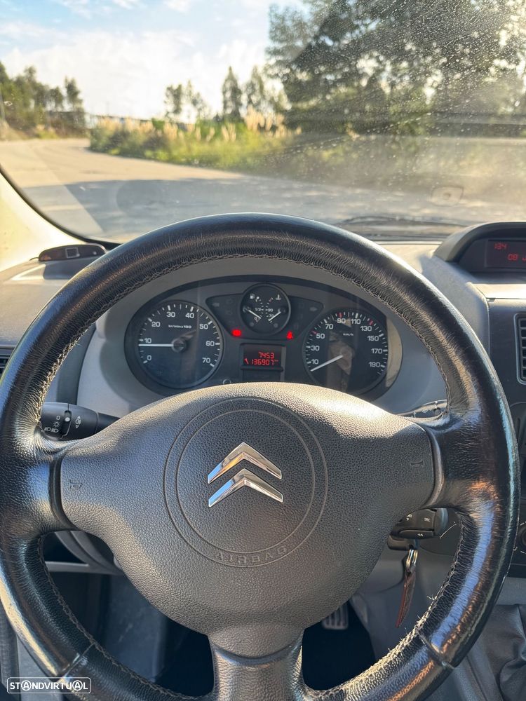 Citroën Jumpy 2.0 HDi L2H1Semi-Vidrada - 17