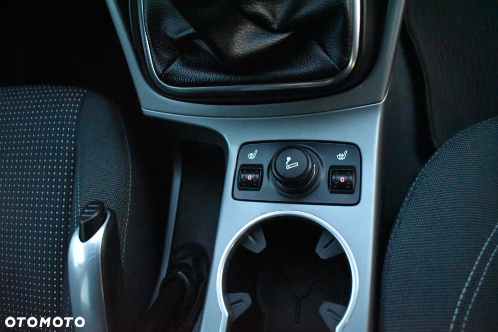 Ford C-MAX 1.6 Ti-VCT Champions Edition - 34