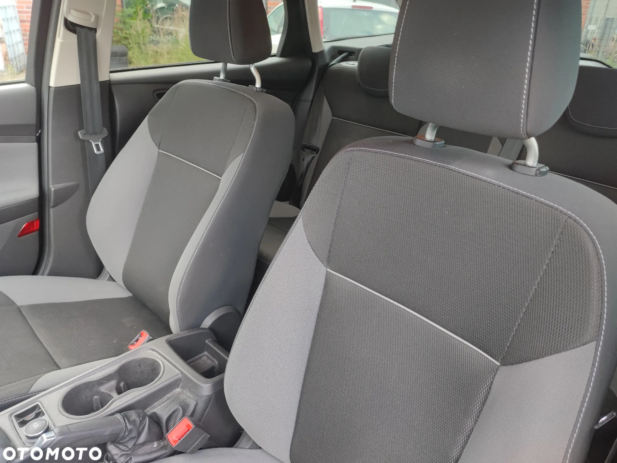 Ford Focus 1.0 EcoBoost Start-Stopp-System TREND - 24