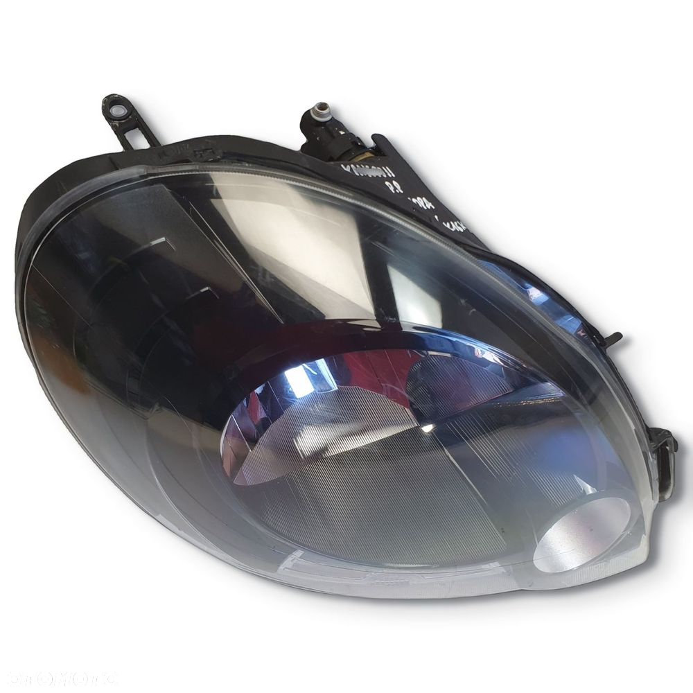 LAMPA PRAWA Renault Kangoo II prawy przód przednia 2008- EUROPA 260103213R - 3