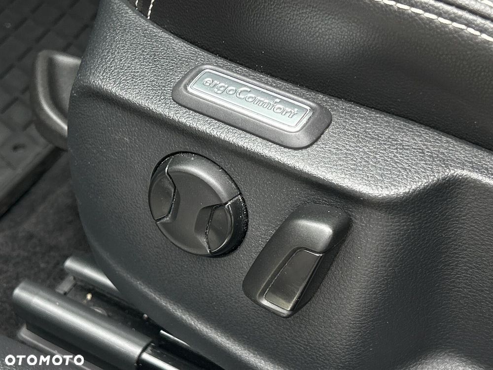 Volkswagen Passat Variant 2.0 TDI EVO Elegance DSG - 37