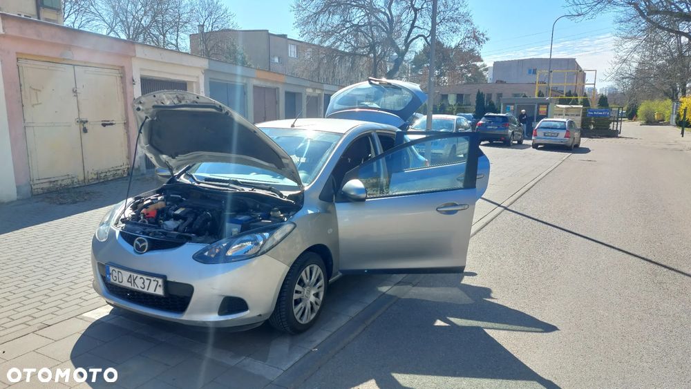 Mazda 2 1.4 DE Core + - 6