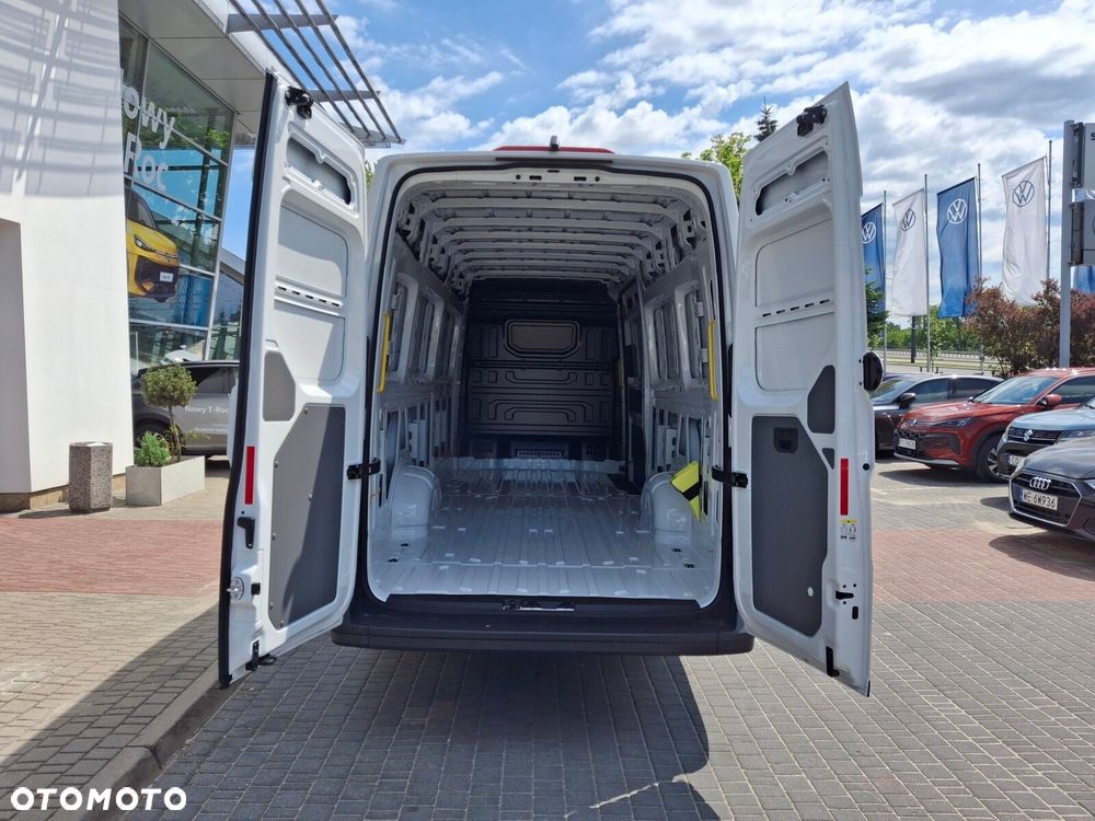 Volkswagen Crafter - 11