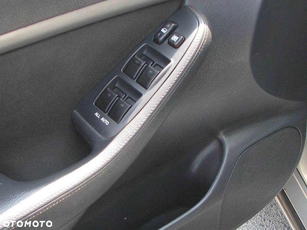 Toyota Avensis 2.0 D-4D Sol - 13