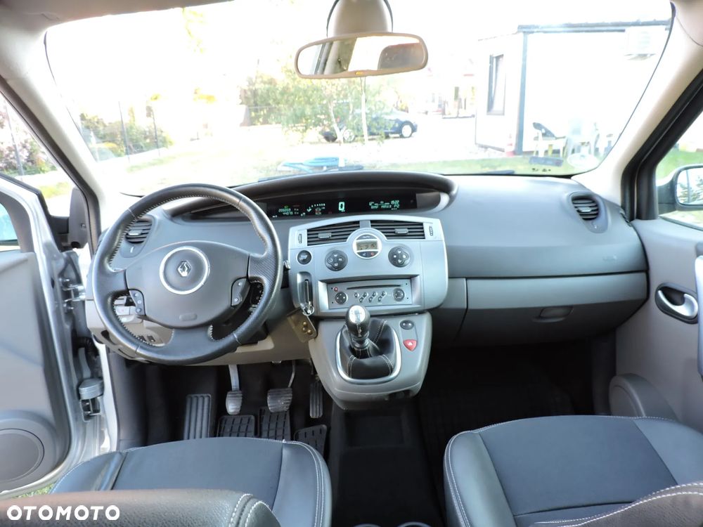 Renault Scenic 1.6 16V 110 Expression - 10