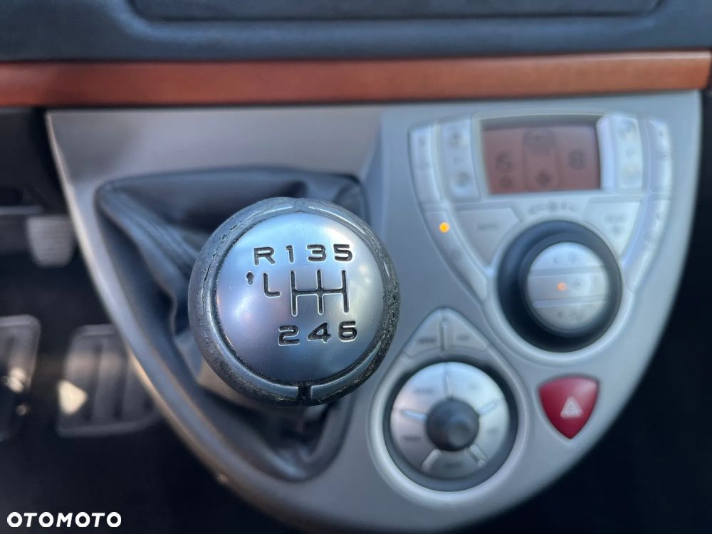 Lancia Phedra 2.0 Multijet 16v DPF Executive - 33