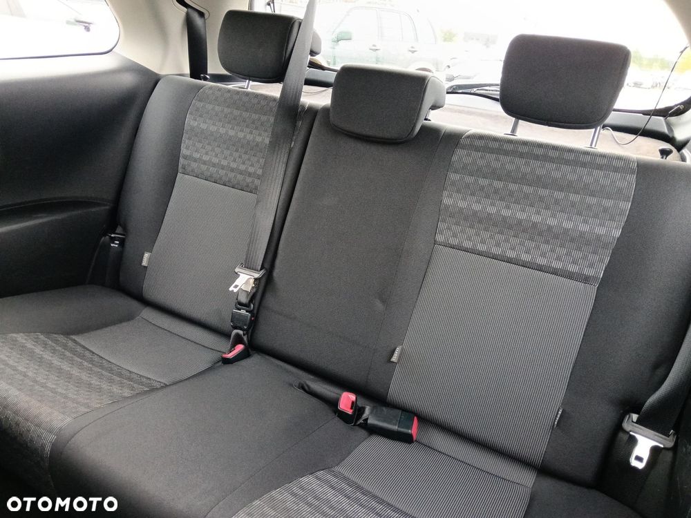 Toyota Yaris 1.0 Active EU6 - 13