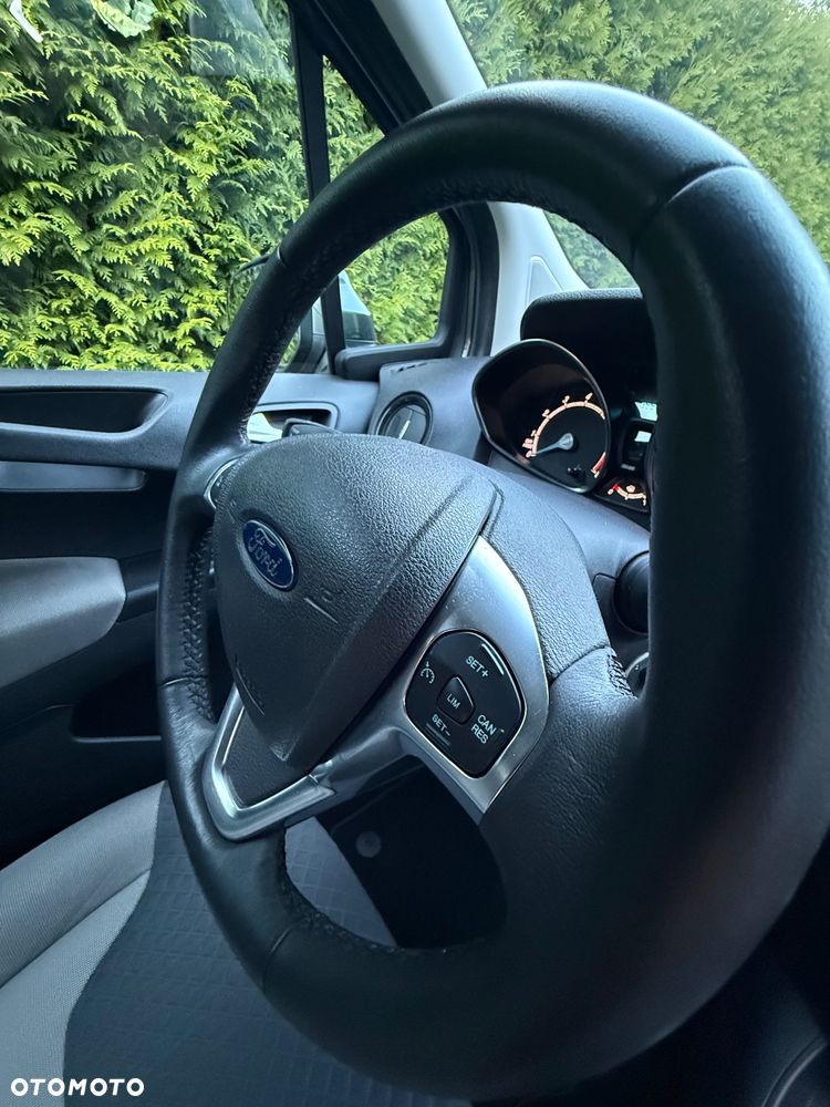 Ford Courier - 21