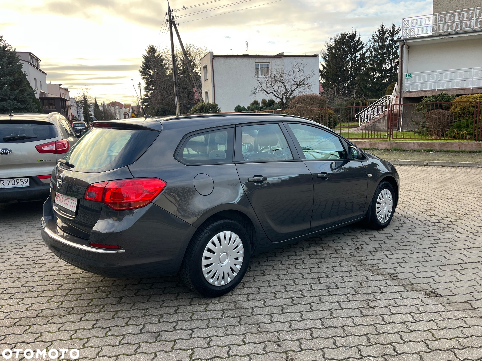 Opel Astra GTC 1.4 Turbo - 5
