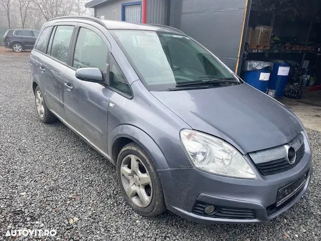 Dezmembrez Opel Zafira B 1.9 Z19DT 120 cp euro 4