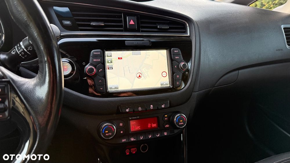 Kia Ceed 1.6 CRDi 136 ISG Platinum Edition - 24