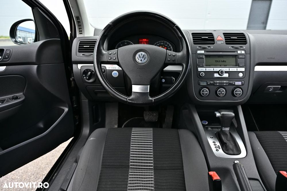 Volkswagen Golf 1.4 TSI DSG United - 11