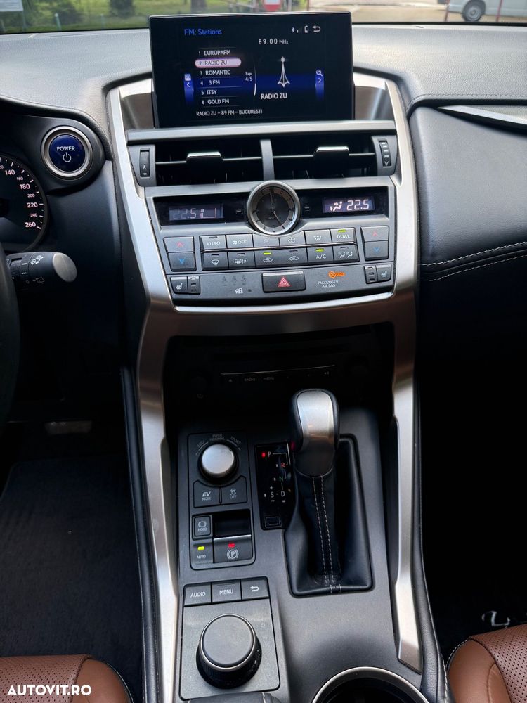 Lexus Seria NX 300h AWD Luxury - 10