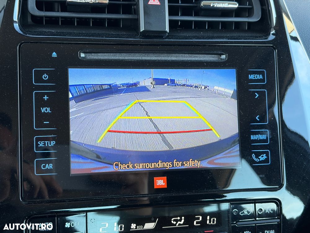 Toyota Prius (Hybrid) Executive - 31