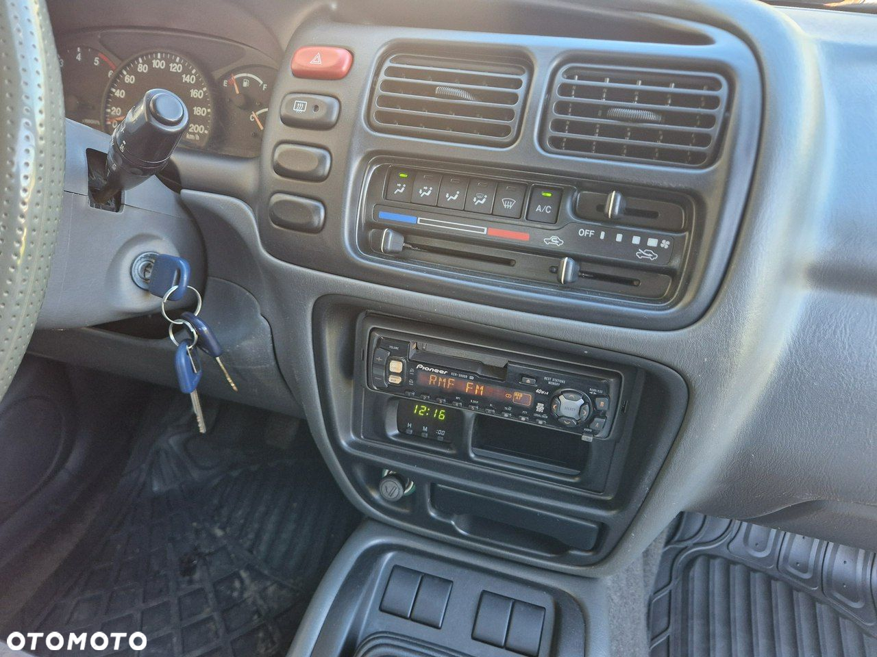 Suzuki Grand Vitara - 11