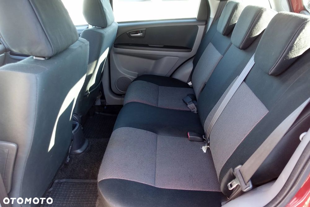 Suzuki SX4 1.9 DDiS DPF 4x4 Comfort - 12