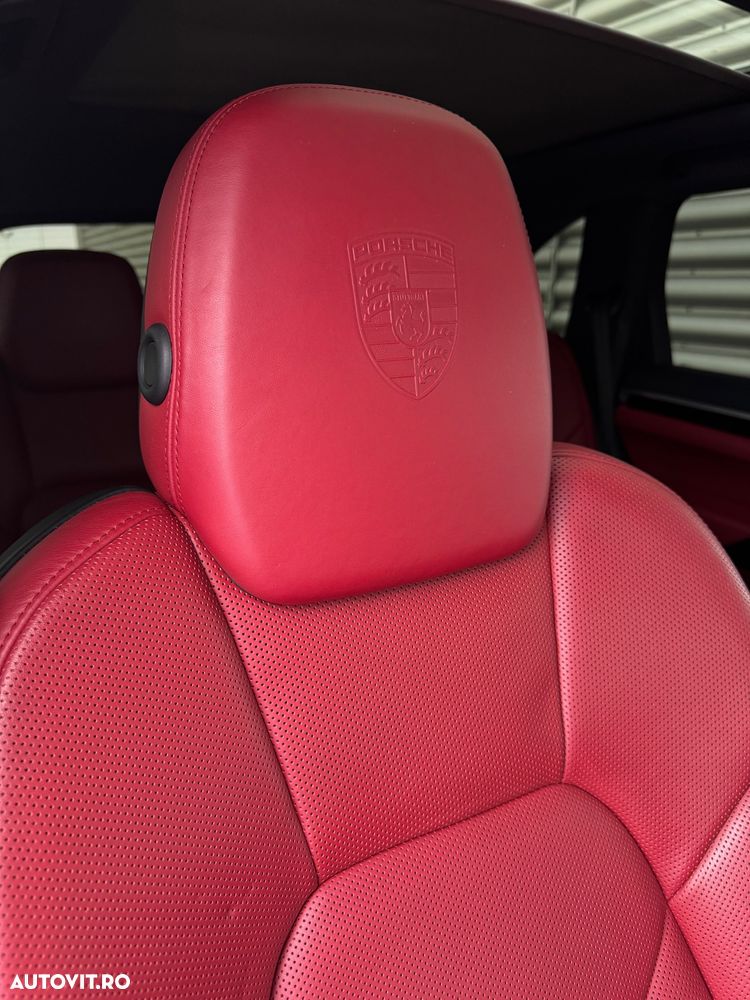 Porsche Cayenne - 33