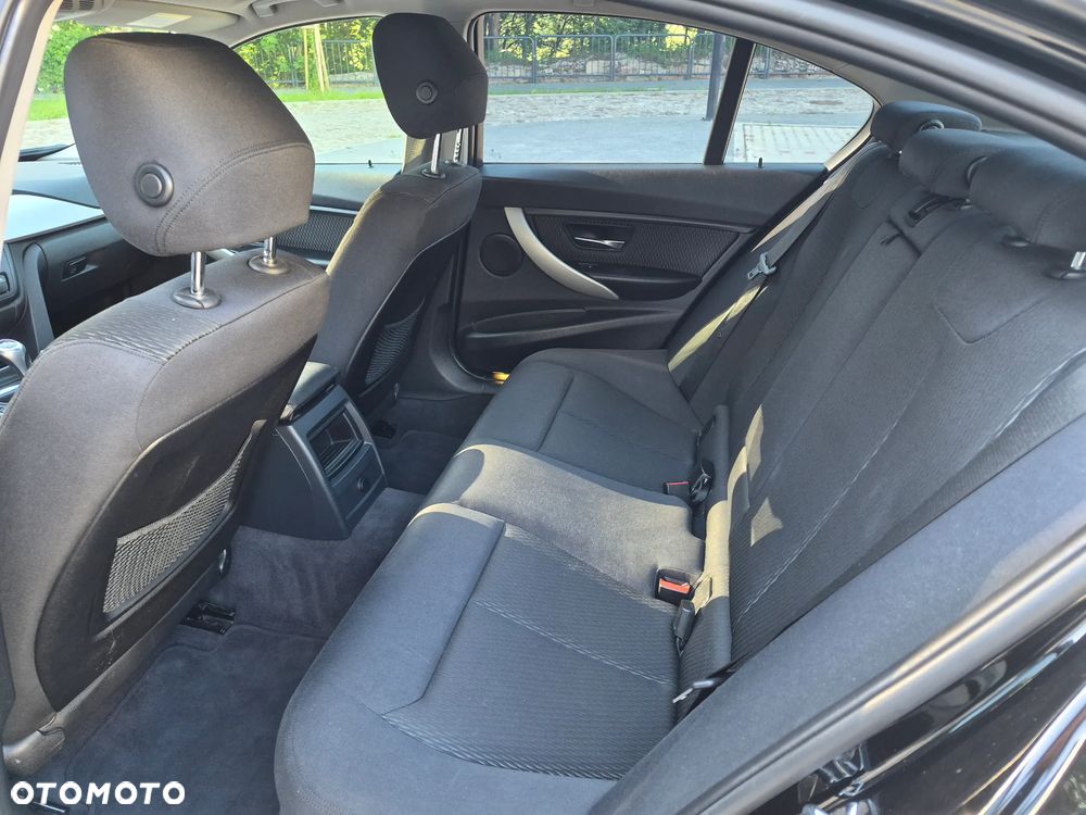 BMW Seria 3 - 11