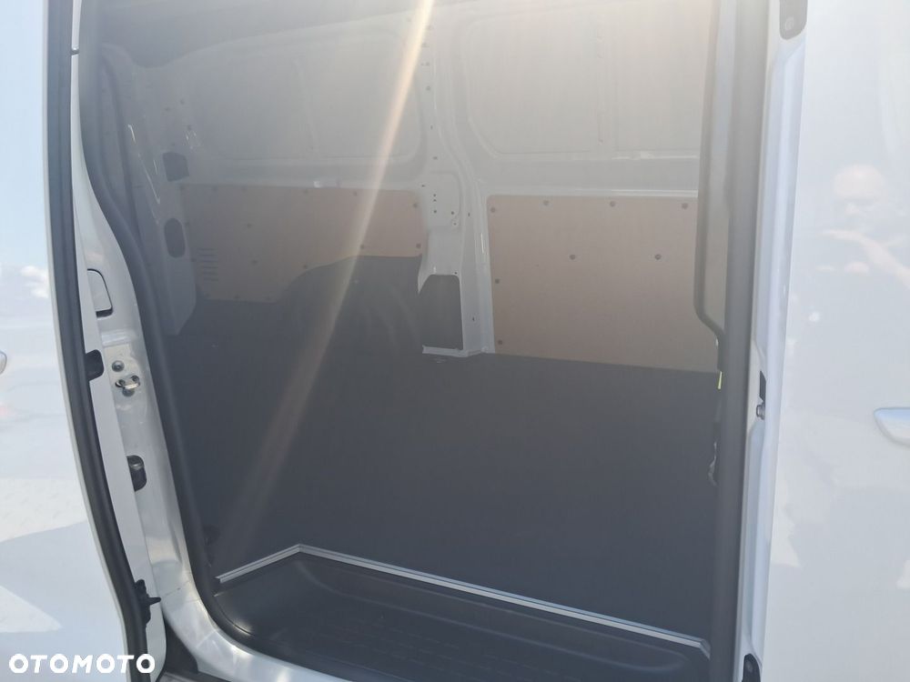 Toyota PROACE - 14
